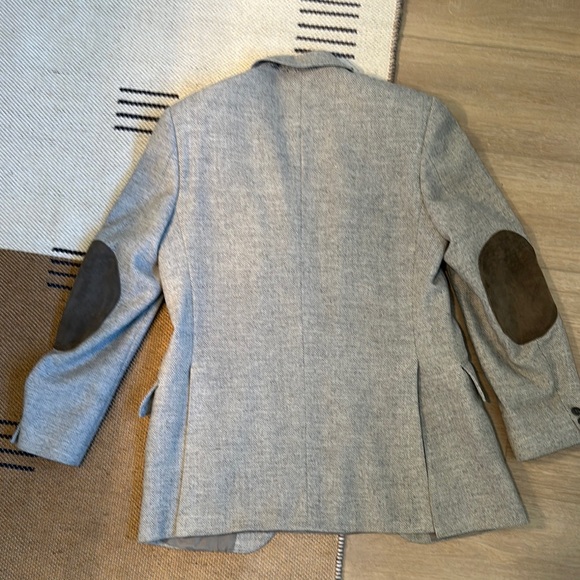 Vintage Gray Blazer with Brown Suede Elbow Patches - Picture 9 of 9